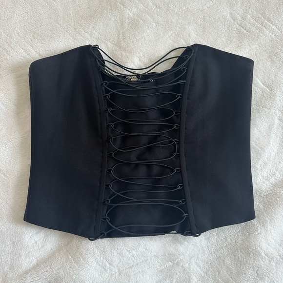 White Fox Boutique Tops - white fox tube top